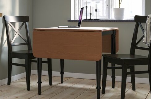 table + 2 chairs 9